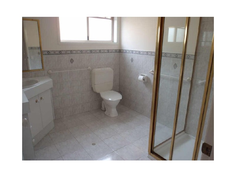 2/17 Bath Street, Birkdale QLD 4159