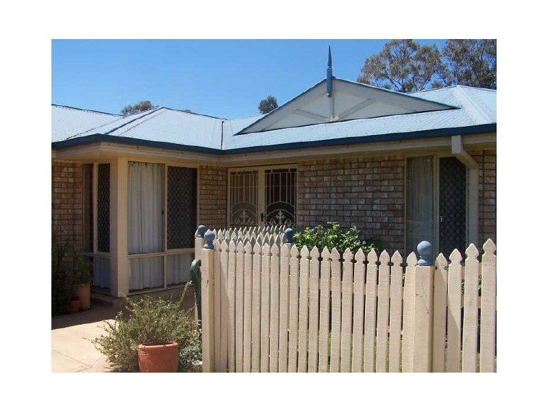 16 Belford Drive, Wellington Point QLD 4160