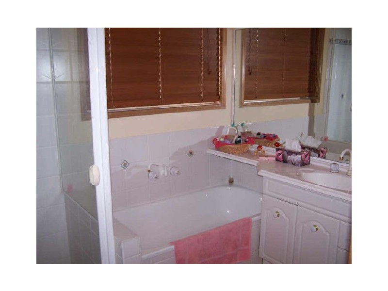 16 Belford Drive, Wellington Point QLD 4160