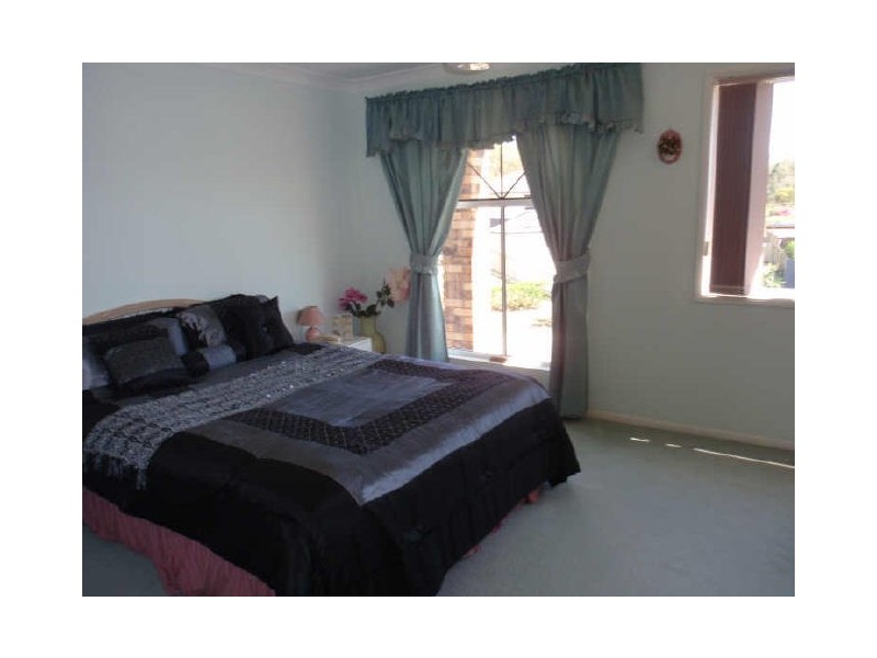 16 Walnut Court, Birkdale QLD 4159