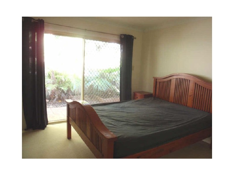 8 Pecan Court, Birkdale QLD 4159