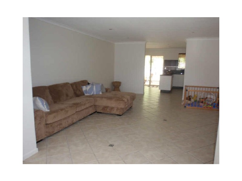 16 Ruth Street, Birkdale QLD 4159