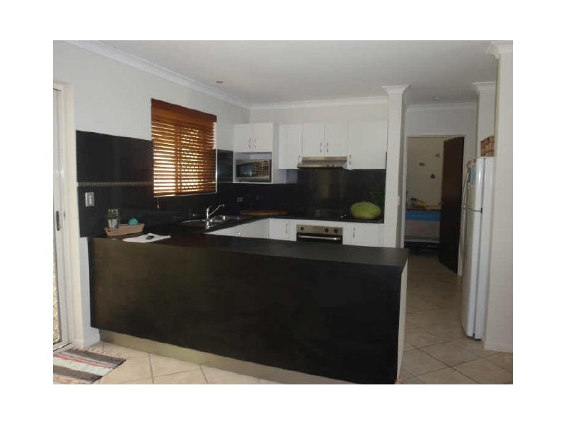 16 Ruth Street, Birkdale QLD 4159