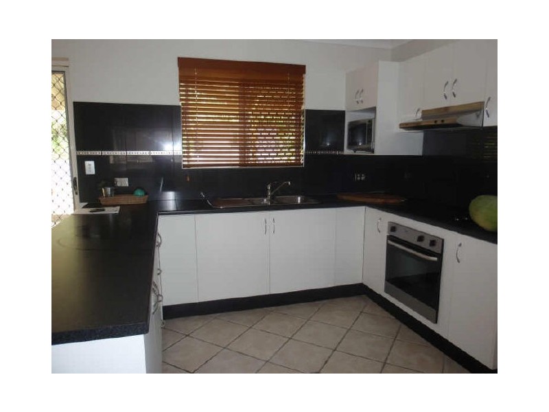 16 Ruth Street, Birkdale QLD 4159