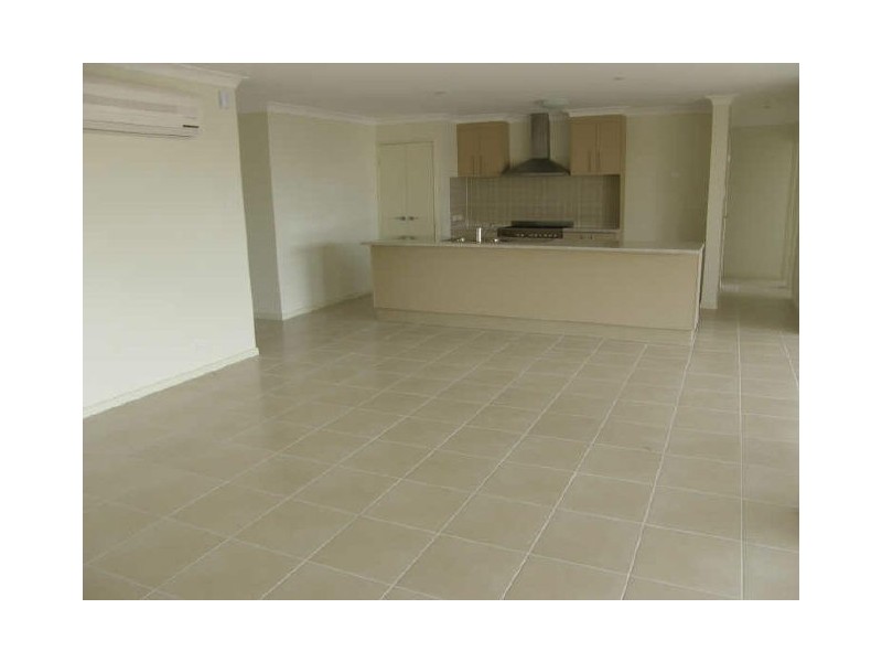 6 Torello Drive, Victoria Point QLD 4165