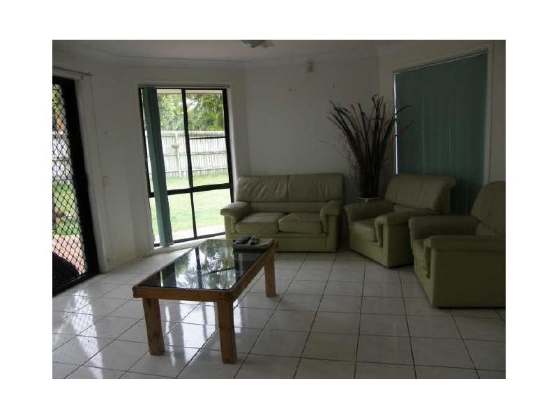 2 Eastcote Lane, Wellington Point QLD 4160