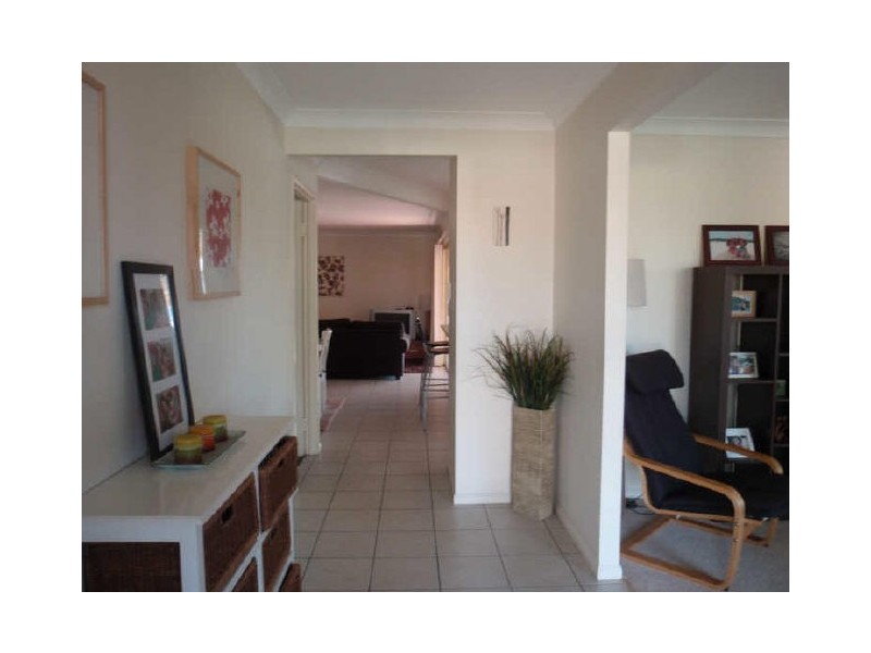 56 Leilani Dr, Birkdale QLD 4159