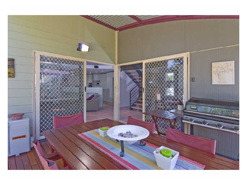 16 Saul Street, Thorneside QLD 4158