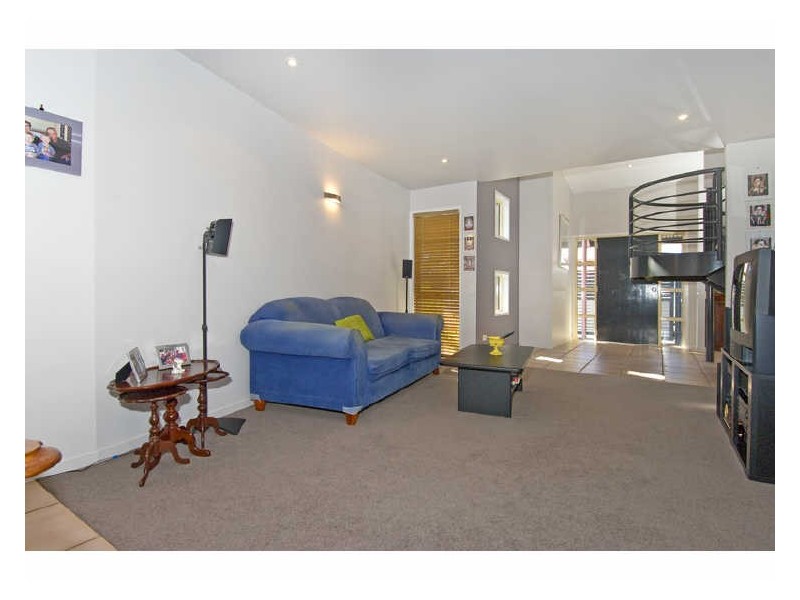 16 Saul Street, Thorneside QLD 4158