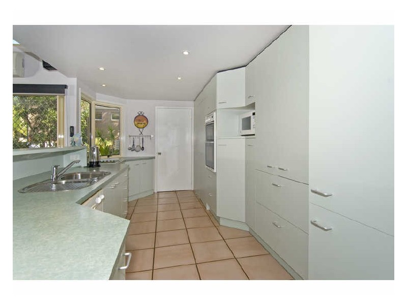 16 Saul Street, Thorneside QLD 4158