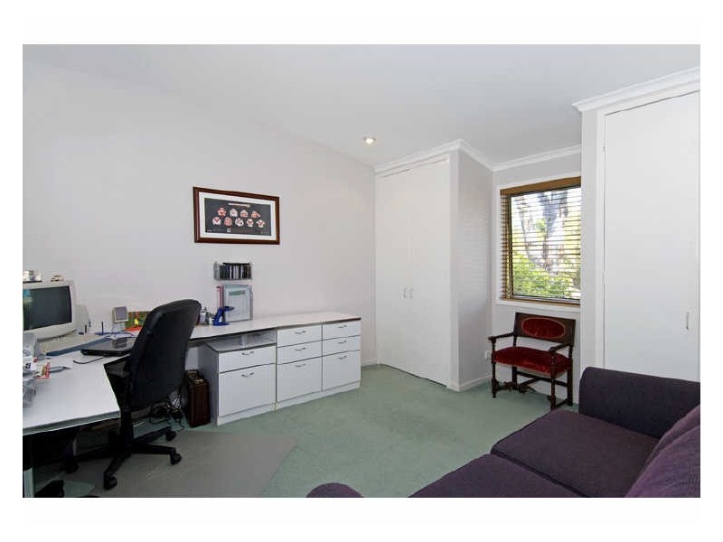 16 Saul Street, Thorneside QLD 4158