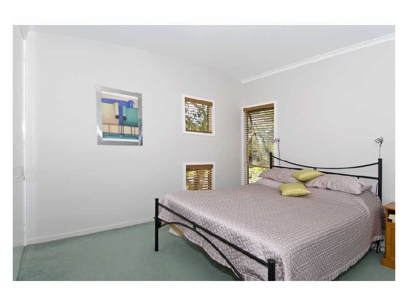 16 Saul Street, Thorneside QLD 4158