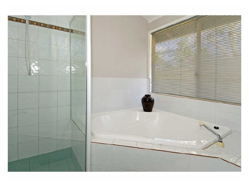 16 Saul Street, Thorneside QLD 4158