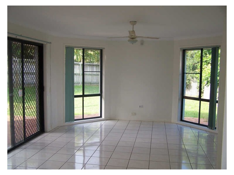 2 Eastcoat Lane, Wellington Point QLD 4160