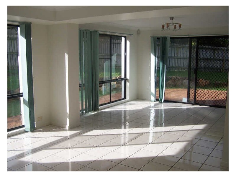 2 Eastcoat Lane, Wellington Point QLD 4160