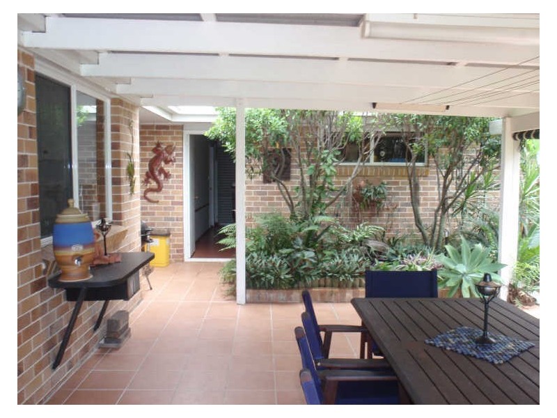 40 Byng Rd, Birkdale QLD 4159