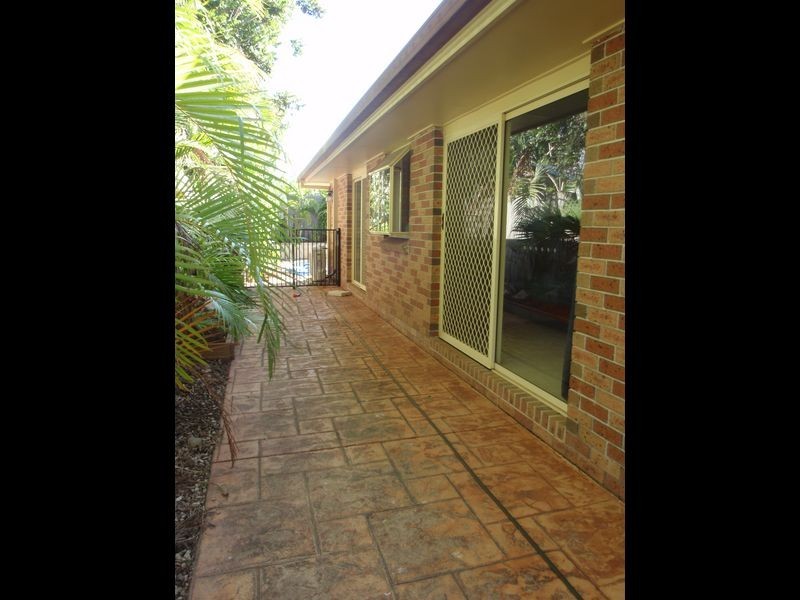 8 Pecan Court, Birkdale QLD 4159