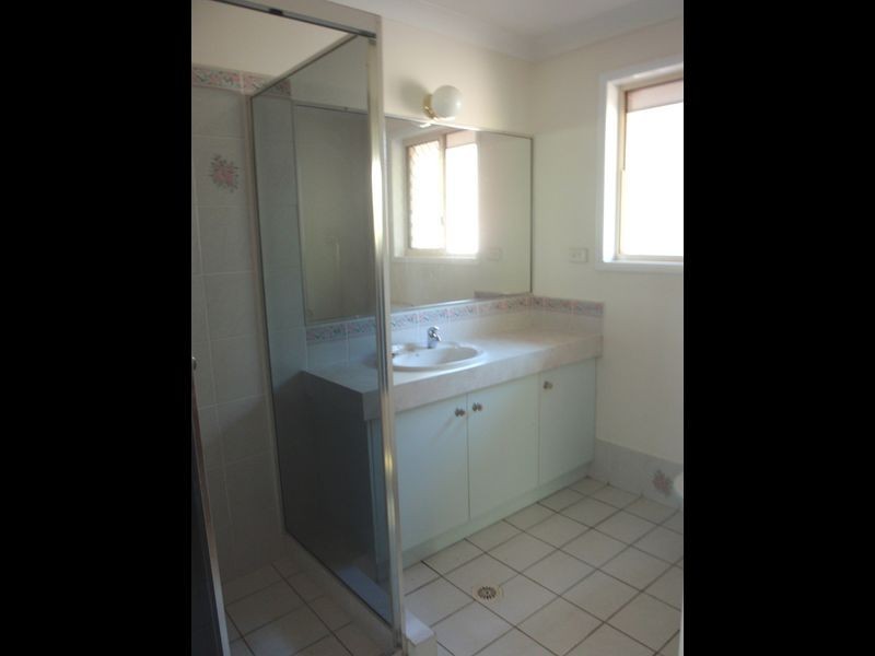 8 Pecan Court, Birkdale QLD 4159