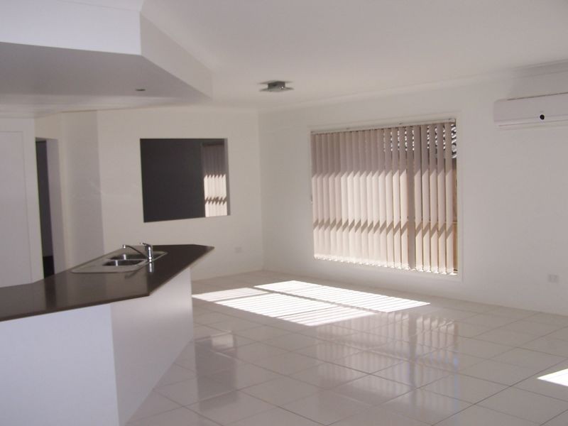 13 Hillcrest St, Wellington Point QLD 4160