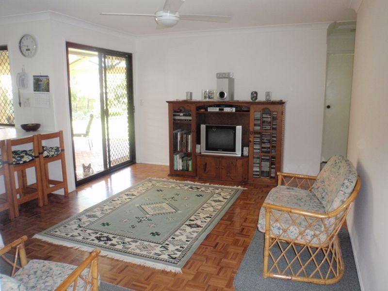 27 Fuchsia Close, Birkdale QLD 4159