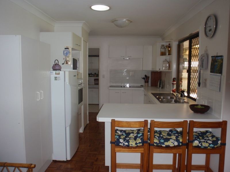 27 Fuchsia Close, Birkdale QLD 4159