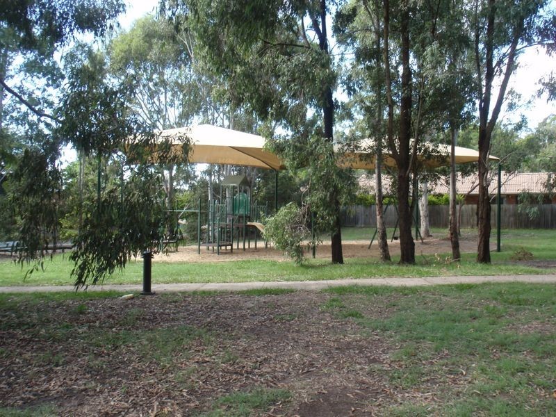 27 Fuchsia Close, Birkdale QLD 4159