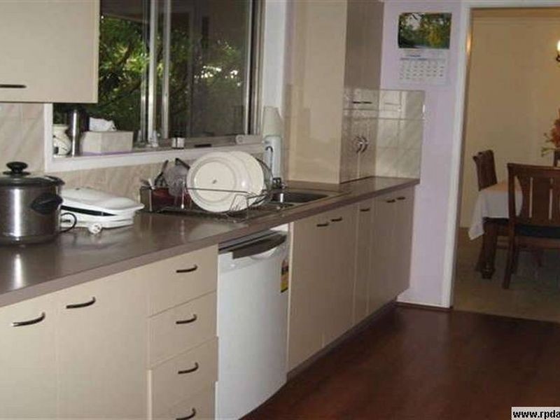 4 View Street, Birkdale QLD 4159