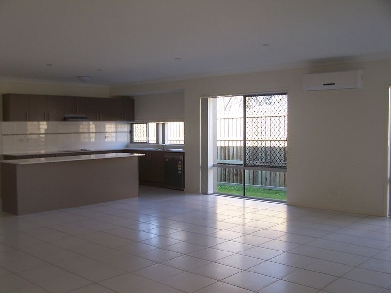 2 Peregin Close, Manly West QLD 4179