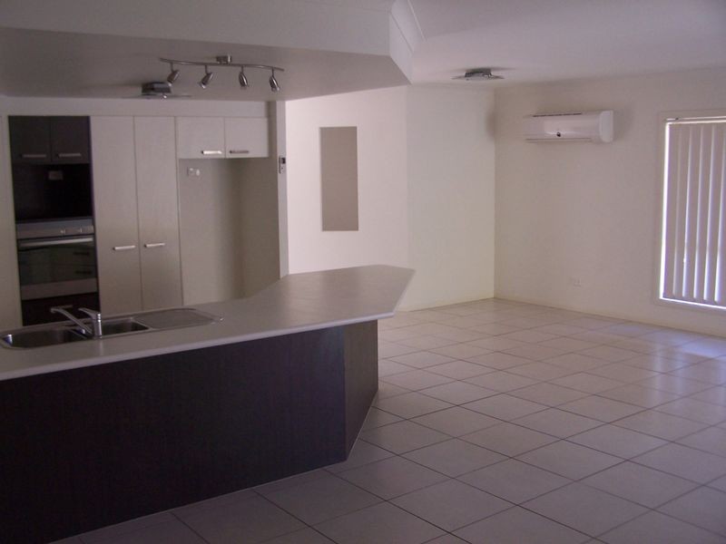 4 Raife Close, Wellington Point QLD 4160