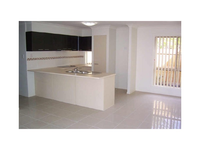 2/111 Birkdale Road, Birkdale QLD 4159