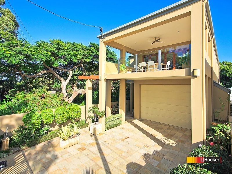 16 Esplanade, Wellington Point QLD 4160