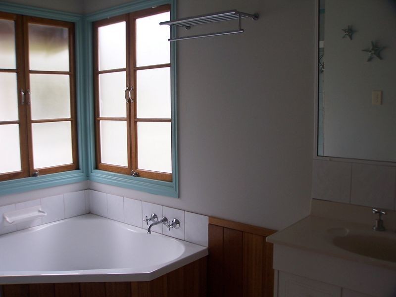 13 Maud St, Birkdale QLD 4159