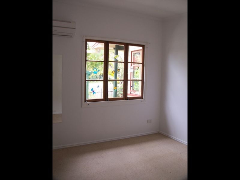 13 Maud St, Birkdale QLD 4159