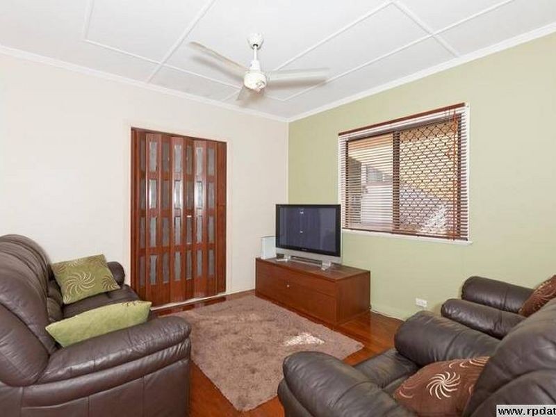 16 Astley Street, Wynnum West QLD 4178