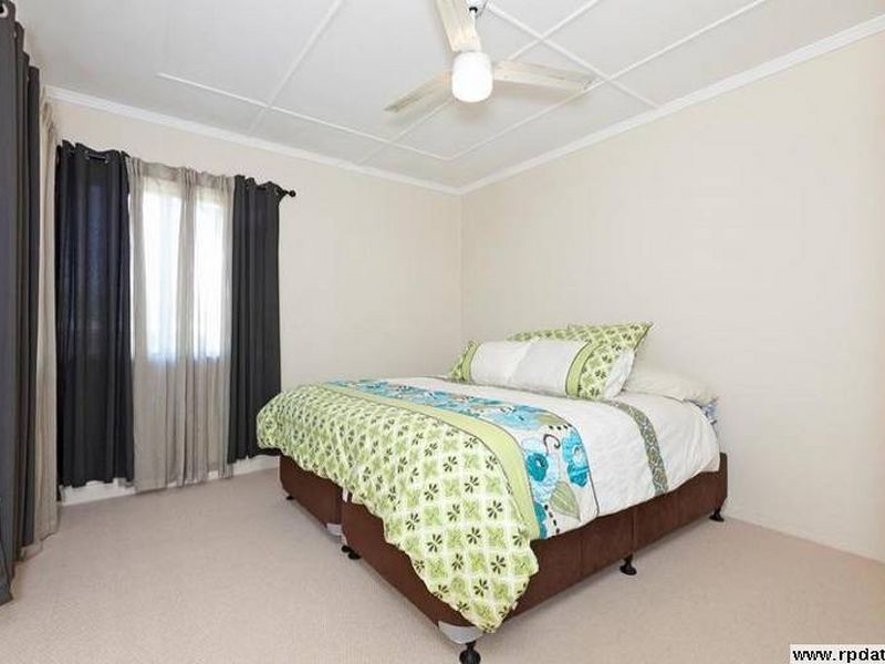 16 Astley Street, Wynnum West QLD 4178