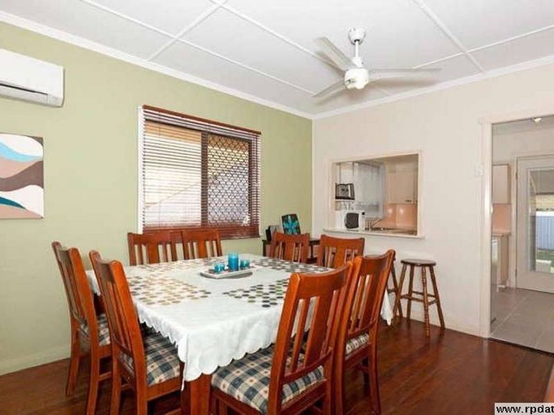 16 Astley Street, Wynnum West QLD 4178