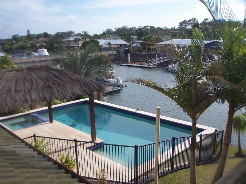 27 Downwind Ct, Birkdale QLD 4159