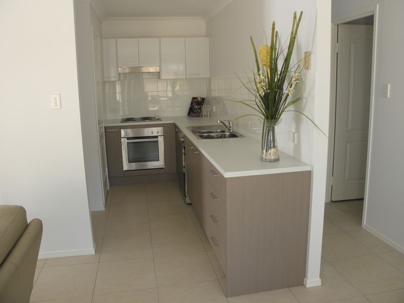 2/333 Old Cleveland Road, Birkdale QLD 4159