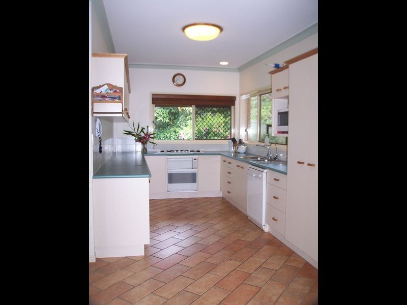 1 Surman Street, Birkdale QLD 4159