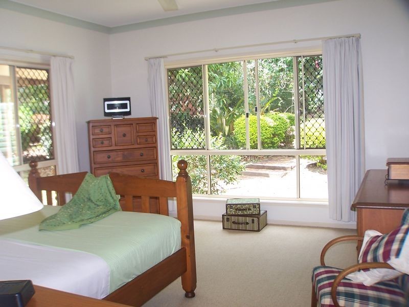 1 Surman Street, Birkdale QLD 4159