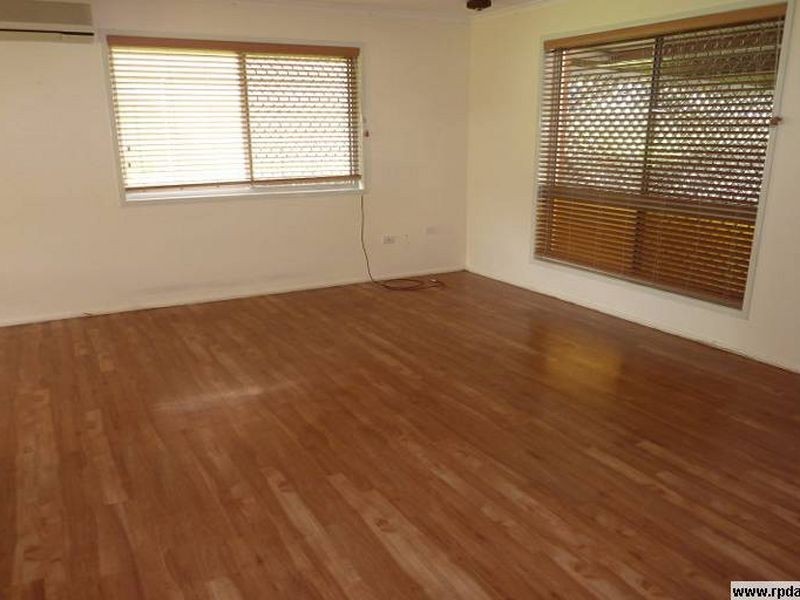 9 Parakeet St, Birkdale QLD 4159