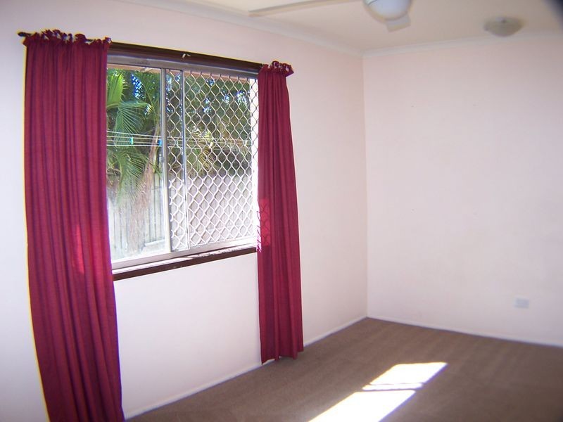 1 Raymond St, Birkdale QLD 4159