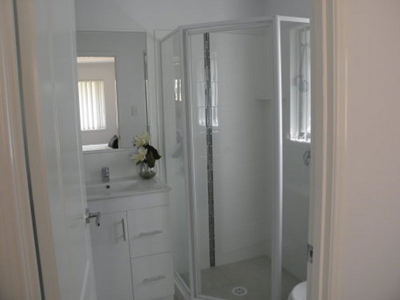 2/335 Old Cleveland Road, Birkdale QLD 4159