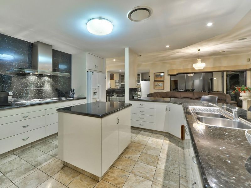 14 Boom Court, Birkdale QLD 4159