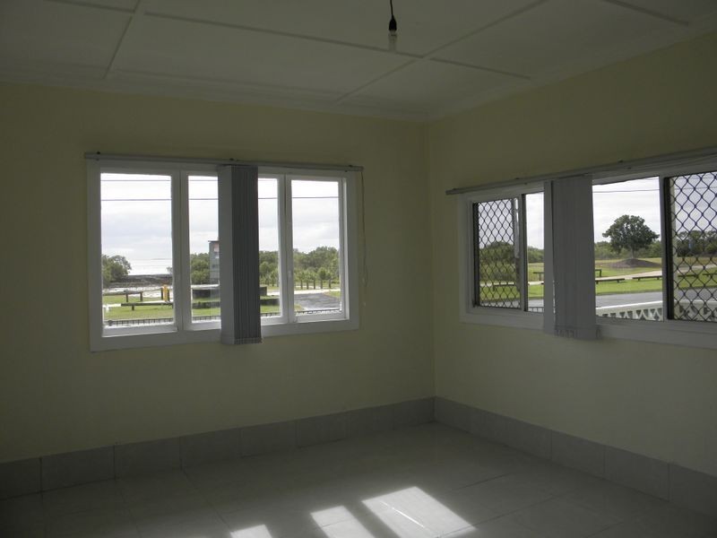 2 Bates Dr, Birkdale QLD 4159