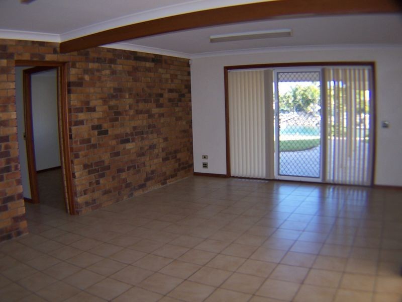 12 Bollard Court, Raby Bay QLD 4163