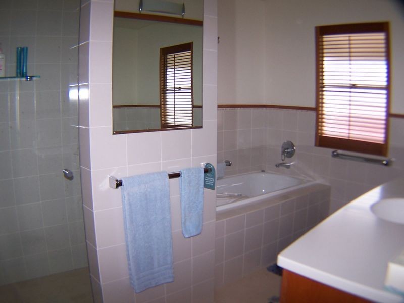 35 Keel Street, Birkdale QLD 4159