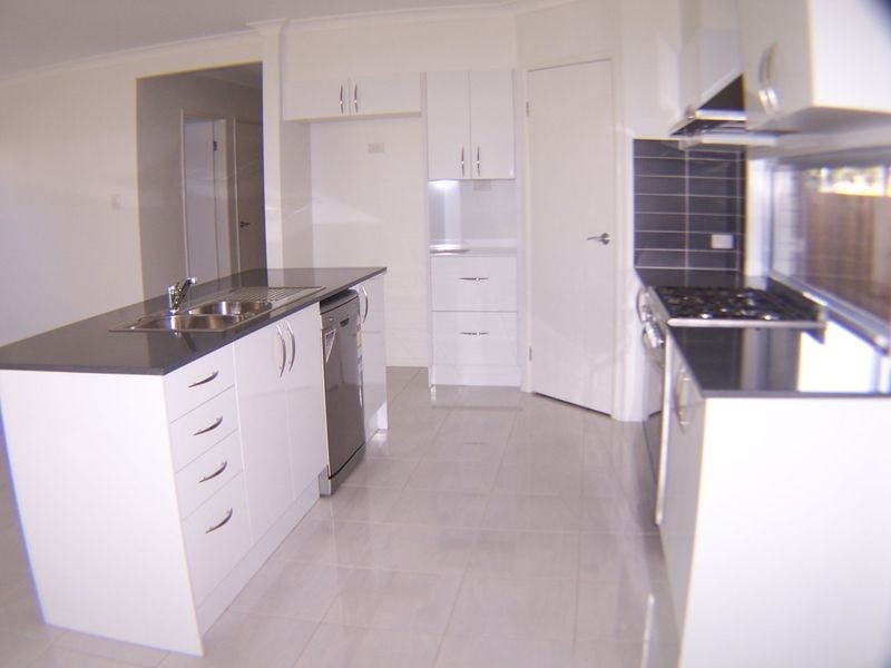 203 Mooroondu Rd, Thorneside QLD 4158