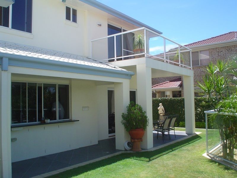 10 Mainsail Street, Birkdale QLD 4159