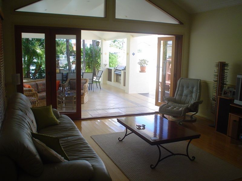 10 Mainsail Street, Birkdale QLD 4159